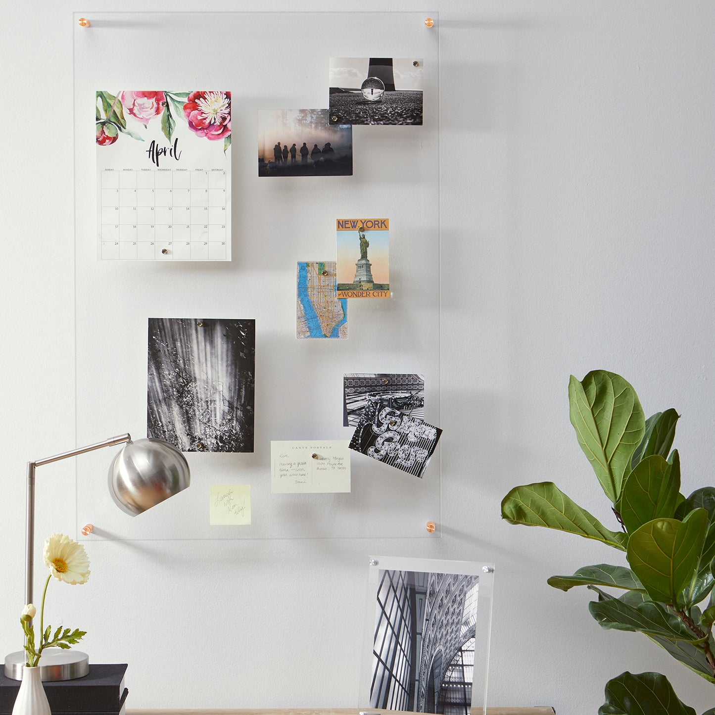 27" x 39" Easy Change Float Frame + Magnets