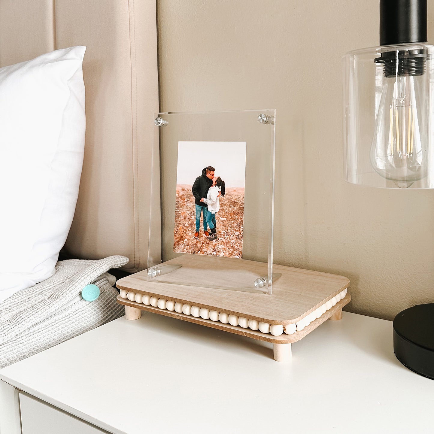 Acrylic Bevel Tabletop Float Frame for 5x7" Photos