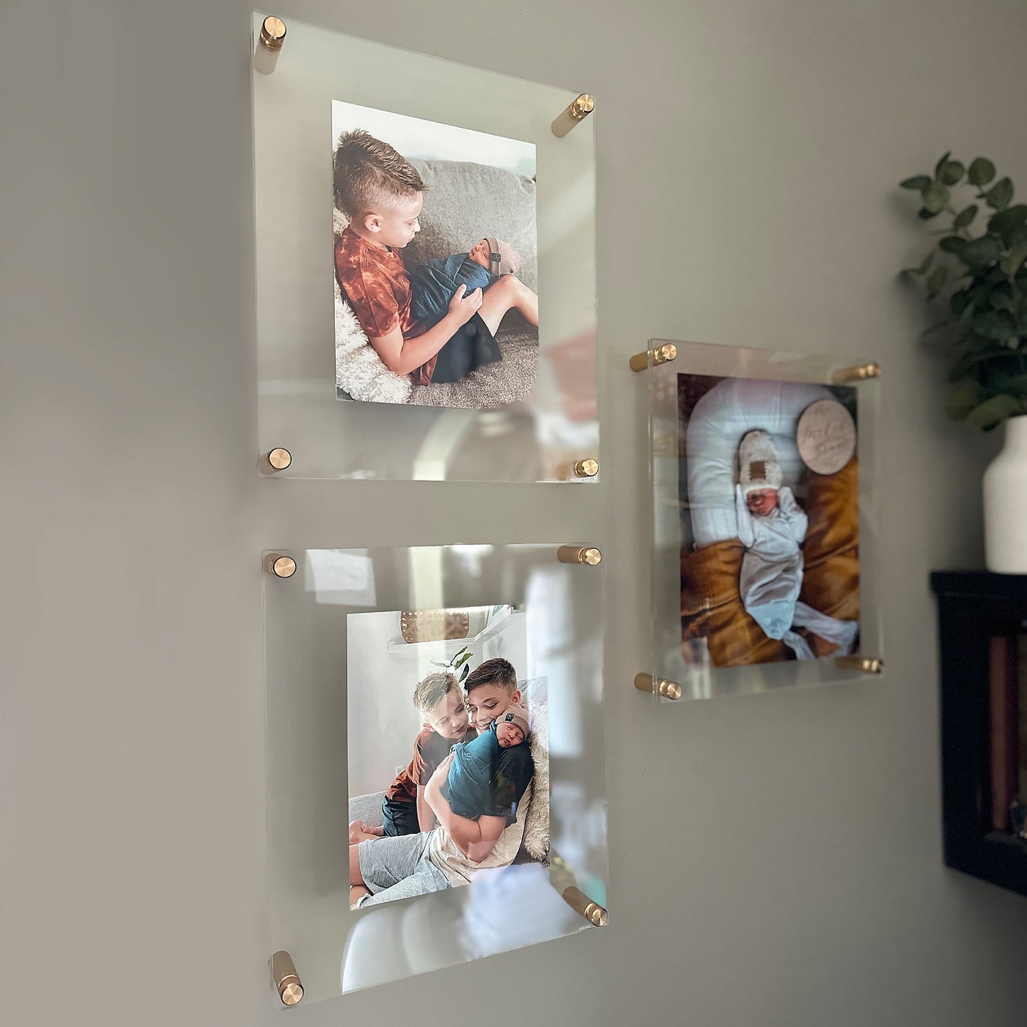 5x7" Photo Floating Acrylic Clear Picture Frame (Frame Size 10x12")